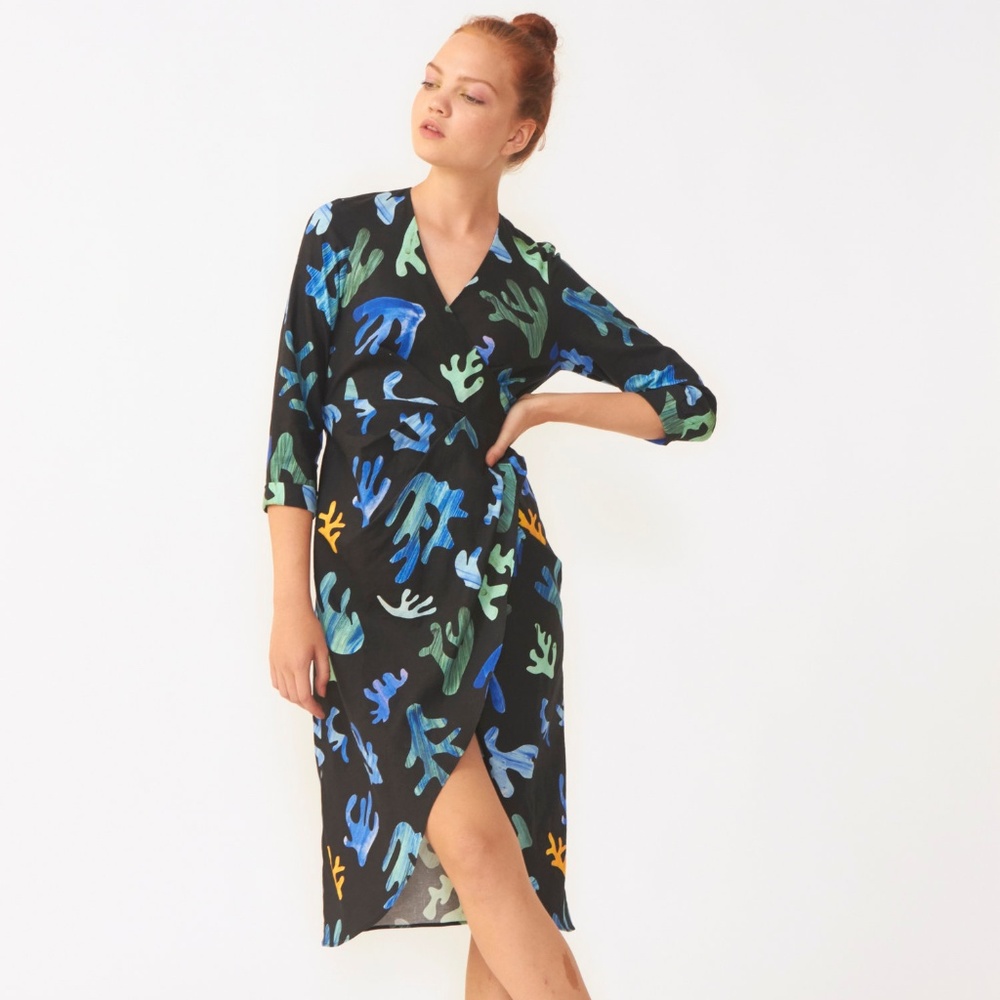Heinui Mars Dress in Black Collage Print- XL